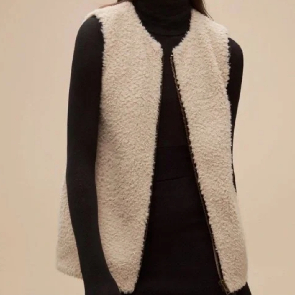 Wilfred Chatou Vest in Ivory